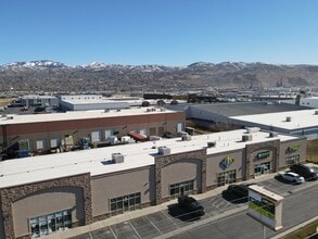 386 N Redwood Rd, North Salt Lake, UT for lease Building Photo- Image 2 of 3