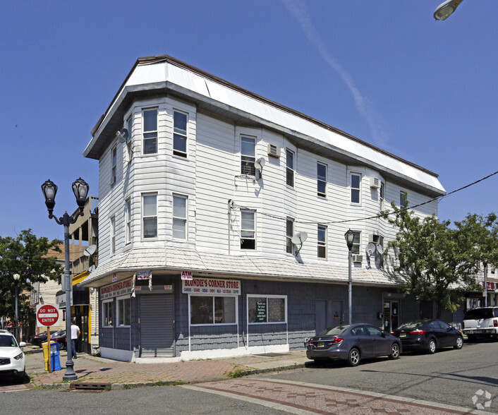 801 2nd Ave, Elizabeth, NJ à vendre - Photo principale - Image 1 de 1