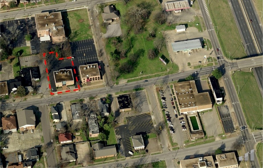 818 S Perry St, Montgomery, AL for lease - Primary Photo - Image 2 of 8