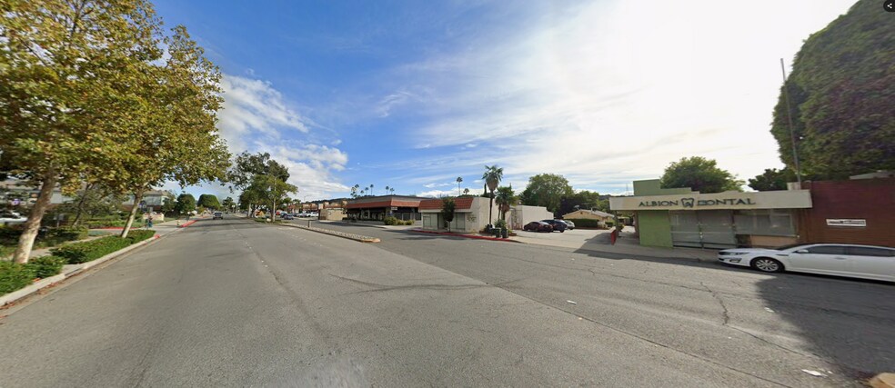 222 E Route 66, Glendora, CA à vendre - Photo du bâtiment - Image 2 de 8
