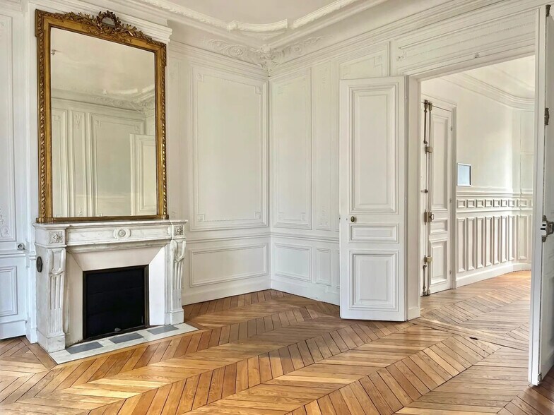 Office in Paris for lease - Interior Photo - Image 2 of 8