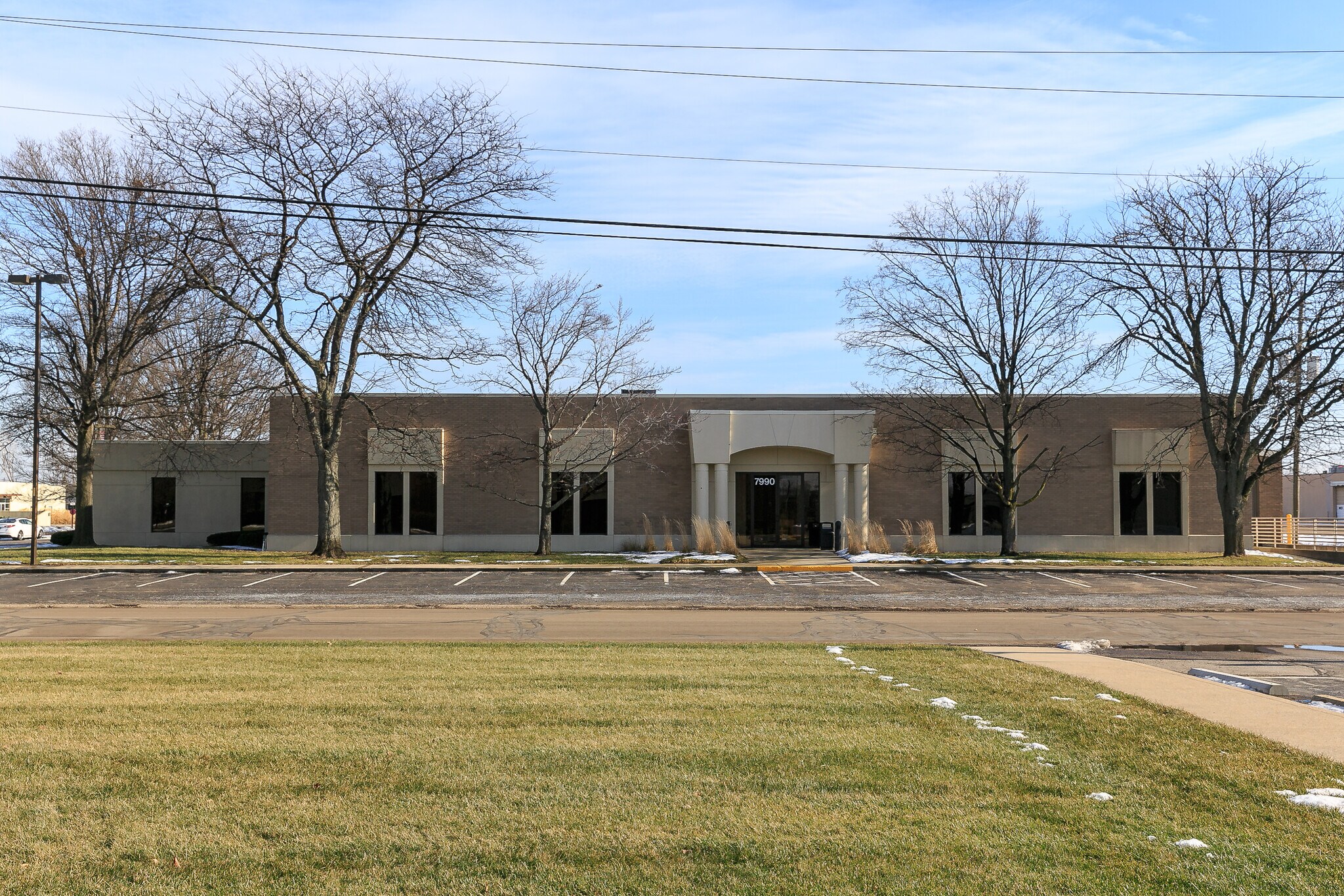7990-8000 Castleway Dr, Indianapolis, IN for lease Building Photo- Image 1 of 3