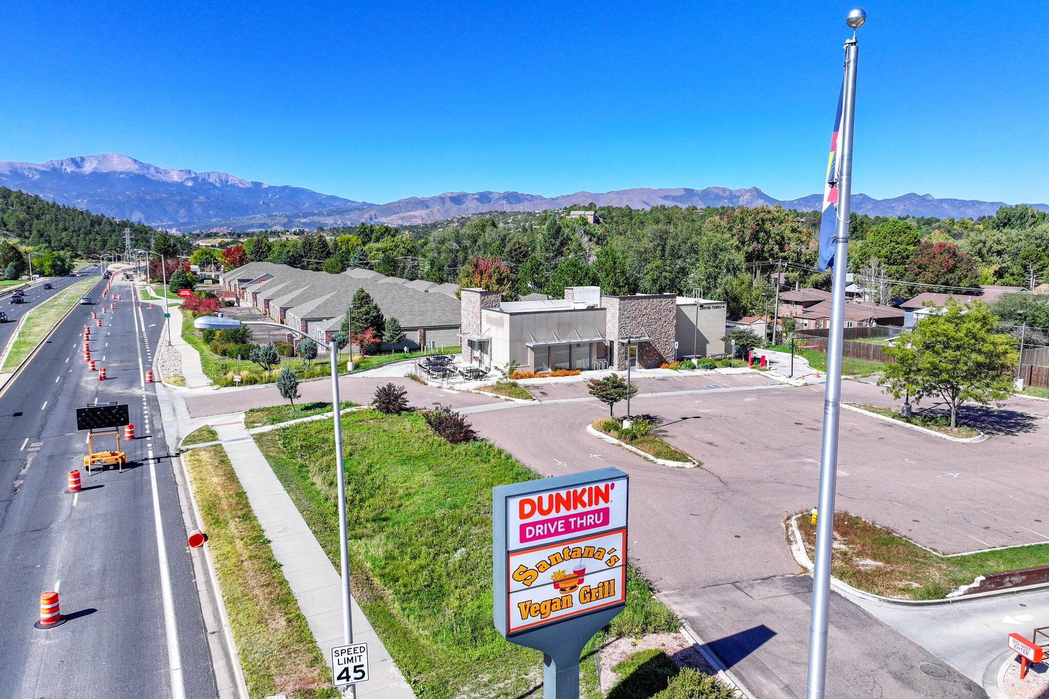 3220 Austin Bluffs Pky, Colorado Springs, CO for lease Primary Photo- Image 1 of 32