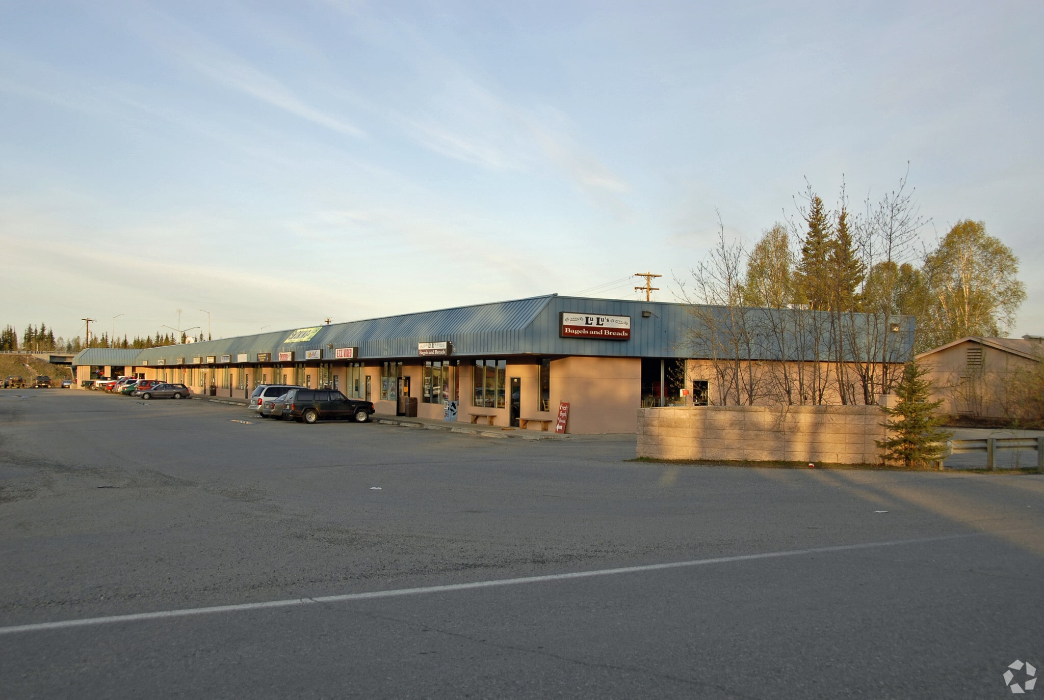 364-396 Old Chena Pump Rd, Fairbanks, AK for lease Primary Photo- Image 1 of 2