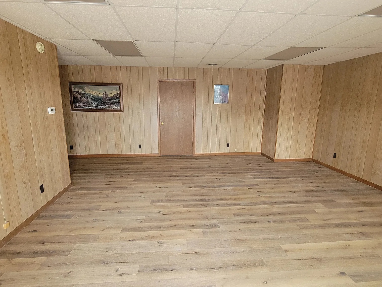 1423 Harlan St, Falls City, NE for lease Interior Photo- Image 1 of 6
