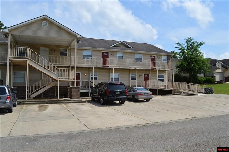 109 Ryan Rd, Cotter, AR à vendre - Photo du bâtiment - Image 3 de 4