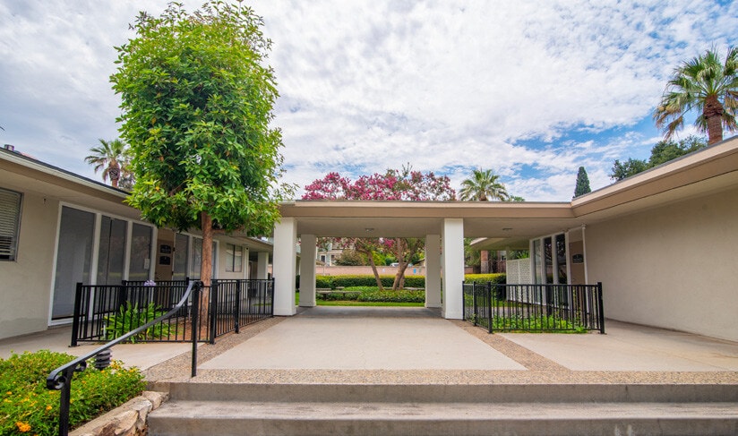 16 E Fern Ave, Redlands, CA for sale - Building Photo - Image 3 of 9