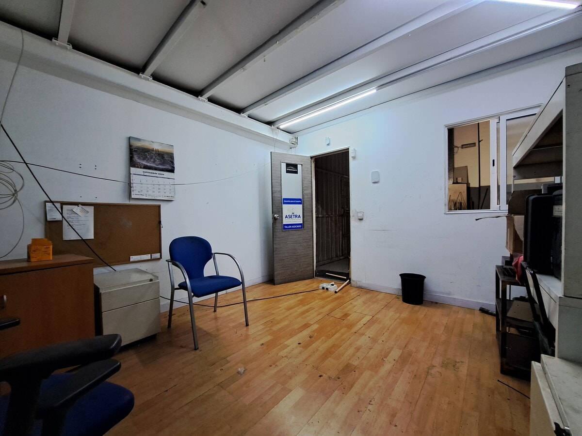 Madrid, MAD 28037 - Unit 2 - - Interior Photo - Image 1 of 6