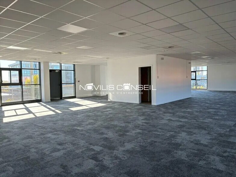 Office in Toulouse for lease - Interior Photo - Image 2 of 7