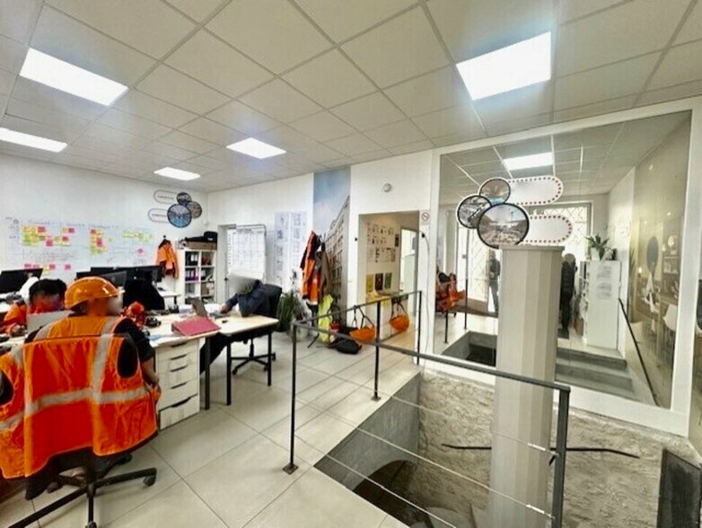 Bureau dans Paris à louer - Photo du bâtiment - Image 2 de 10