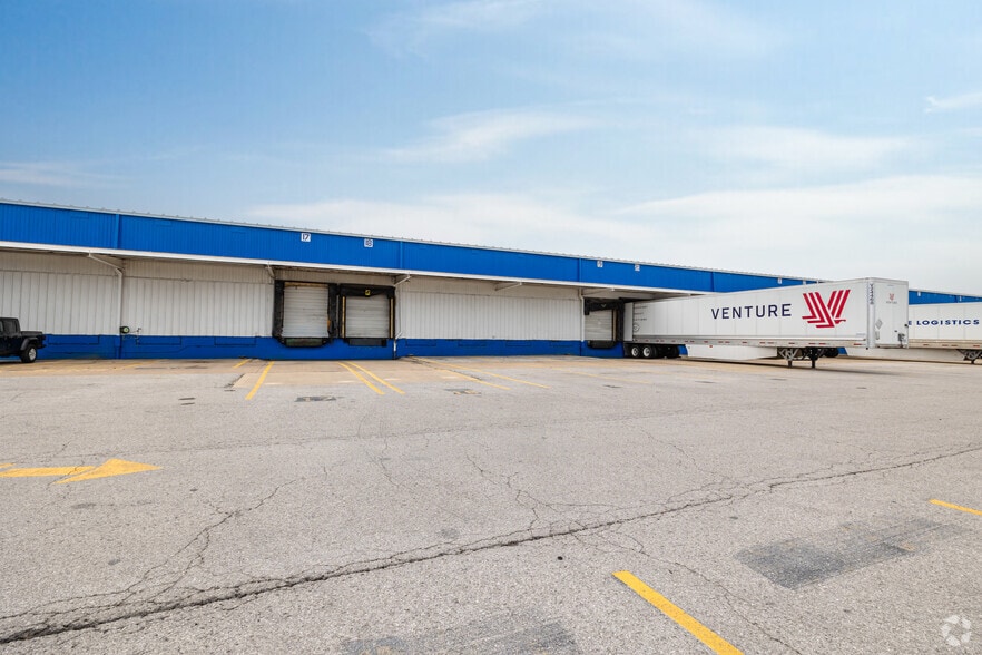 4300 Church Rd, Centreville, IL for lease - Building Photo - Image 2 of 20
