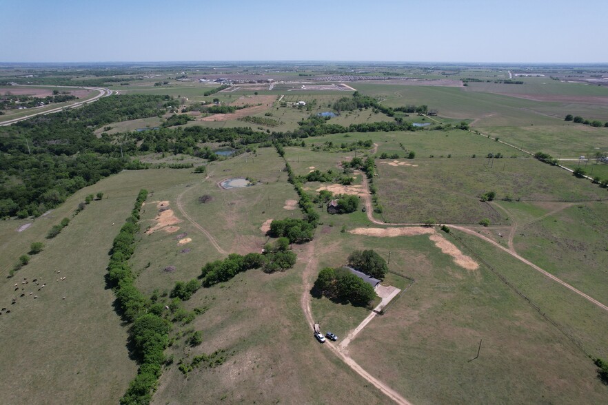 850 County Road 403, Taylor, TX à vendre - Photo du b timent - Image 3 de 11