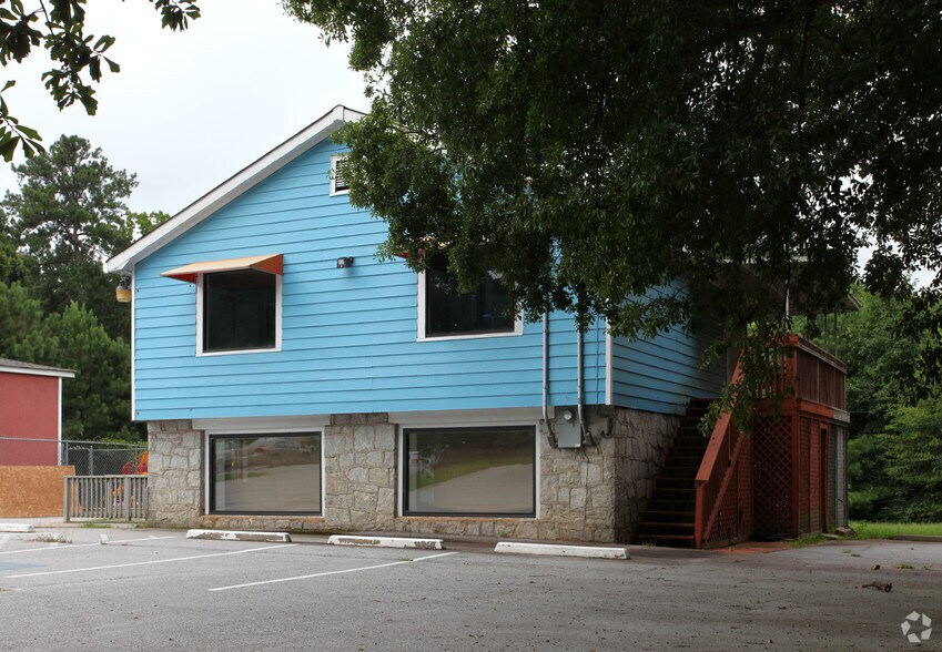 7295 Covington Hwy, Lithonia, GA à vendre - Photo du bâtiment - Image 2 de 4