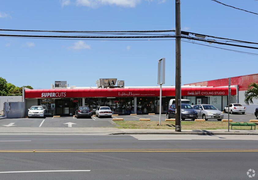 3057 Waialae Ave, Honolulu, HI à louer - Photo du bâtiment - Image 2 de 7