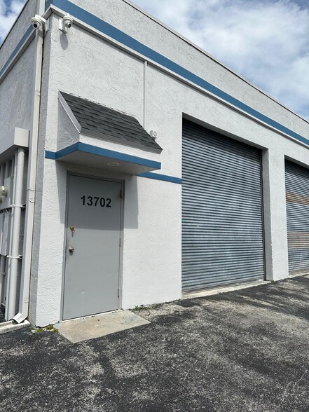 13700-13708 SW 145th Ct, Miami, FL for lease - Building Photo - Image 2 of 2