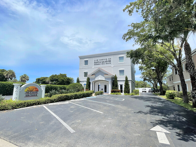 2670 Airport Rd S, Naples, FL for lease - Building Photo - Image 1 of 13