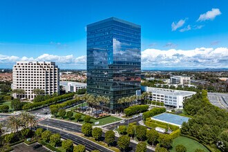 400 Spectrum Center Dr, Irvine, CA - Aérien Vue de la carte - Image1