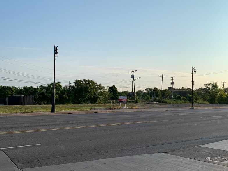 9430 Michigan Ave, Detroit, MI for sale - Building Photo - Image 2 of 5