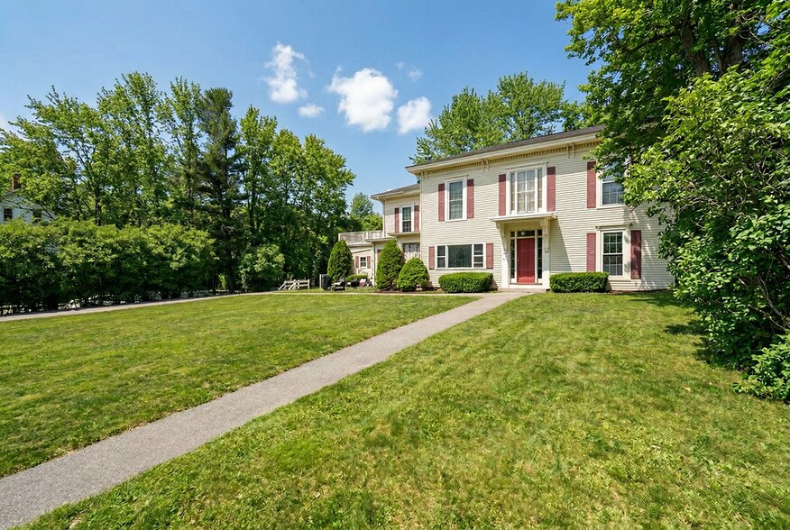 223 High St, Somersworth, NH à vendre - Photo du bâtiment - Image 2 de 22