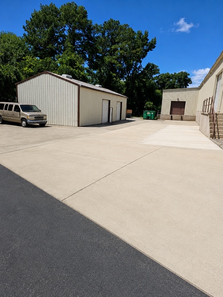 6221 Monticello Rd, Columbia, SC à louer - Photo du bâtiment - Image 2 de 26