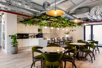 Victoria St, St Albans for lease Interior Photo- Image 2 of 9