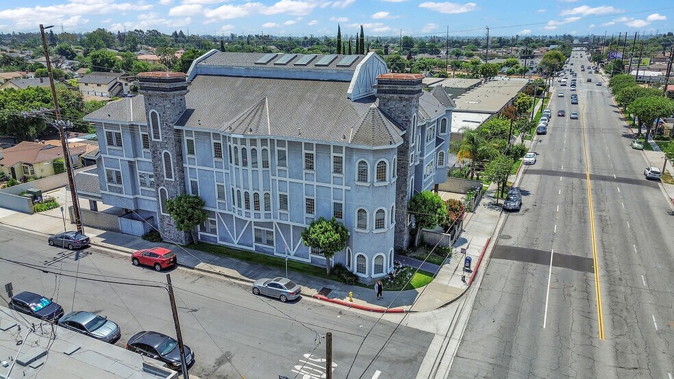 16600 Woodruff Ave, Bellflower, CA à vendre - Photo du bâtiment - Image 2 de 15