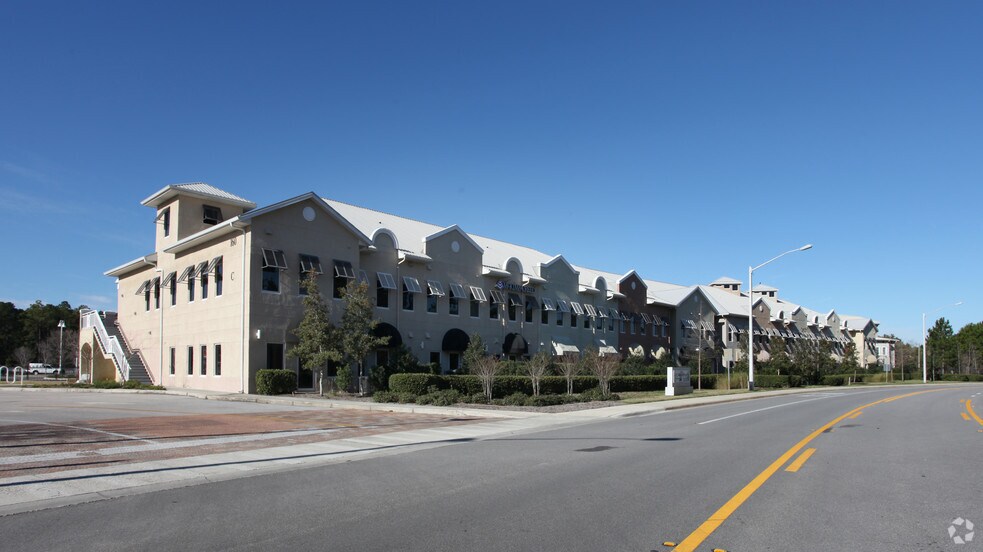 160 Cypress Point Pky, Palm Coast, FL à louer - Photo du bâtiment - Image 2 de 5