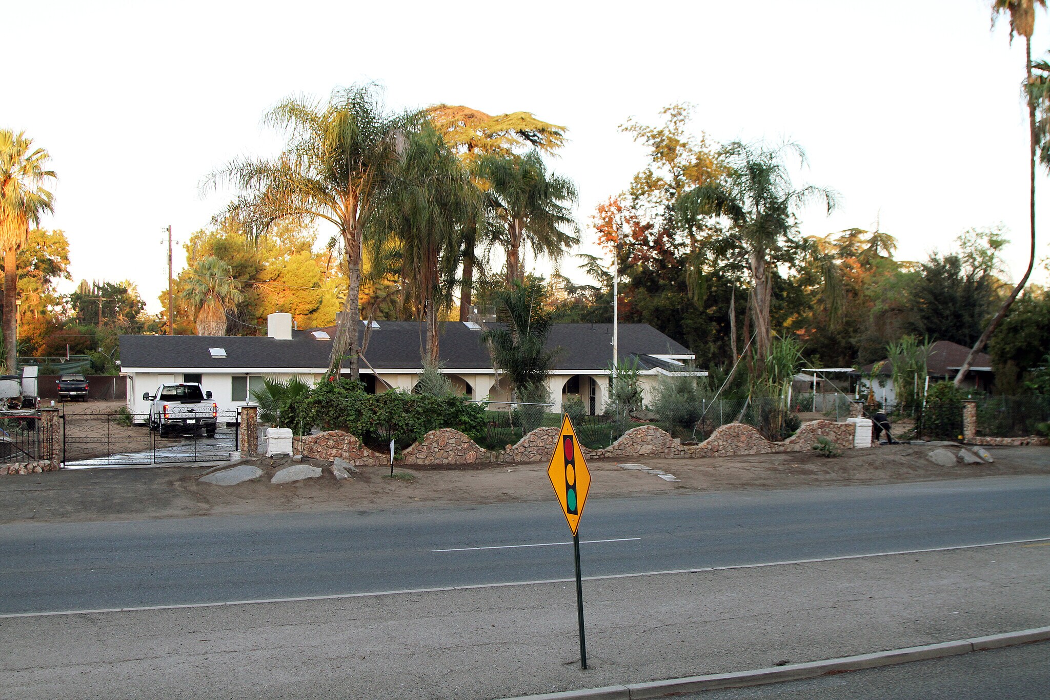 1636 S Clovis Ave, Fresno, CA à vendre Photo du bâtiment- Image 1 de 59