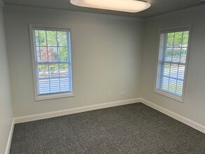 807 N Tennessee St, Cartersville, GA à louer Photo intérieure- Image 2 de 8