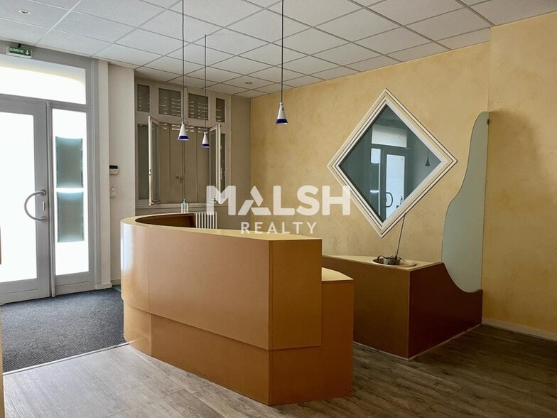 Multifamily in Lyon for sale - Building Photo - Image 2 of 5