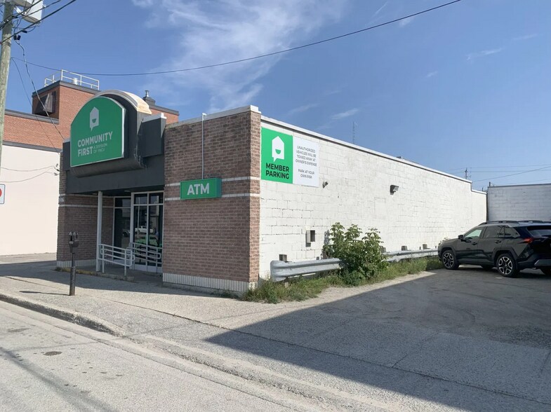 146 Cedar St S, Timmins, ON à vendre - Photo du bâtiment - Image 3 de 3