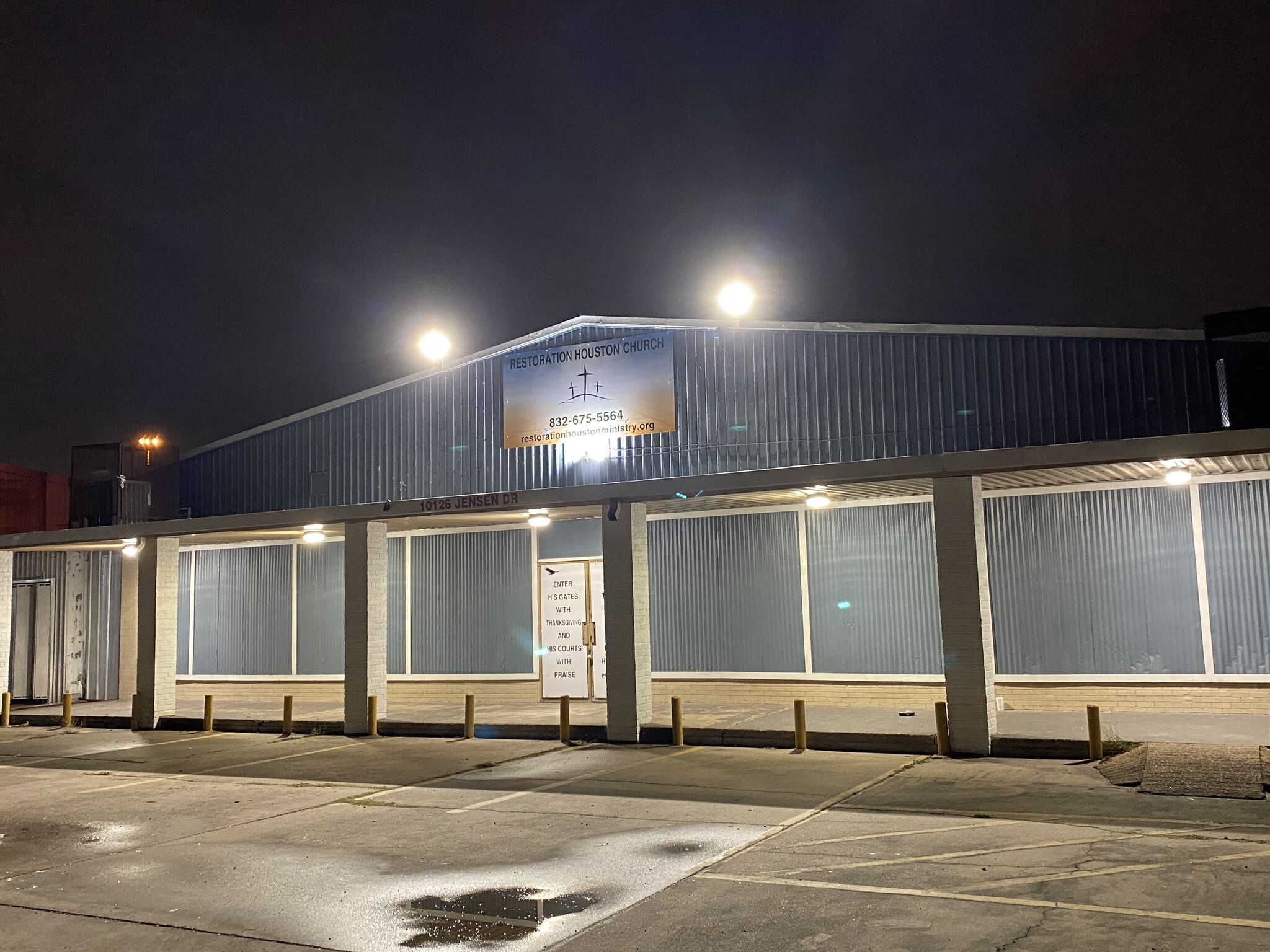 10126 Jensen Dr, Houston, TX for lease Building Photo- Image 1 of 25