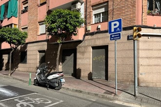 Retail in Esplugues de Llobregat, Barcelona for lease Interior Photo- Image 2 of 8