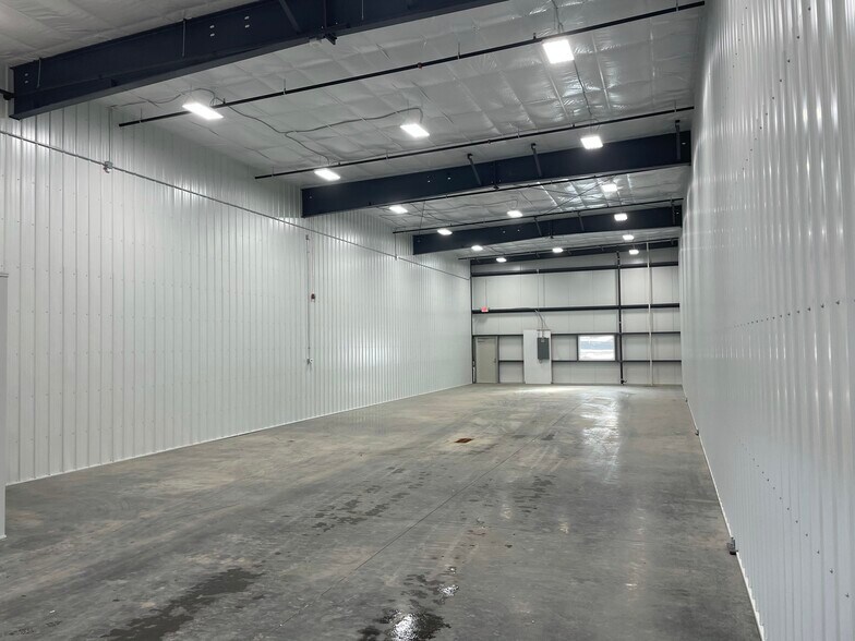 24947 Larson Ln, Lakeville, MN à vendre - Photo du bâtiment - Image 2 de 12