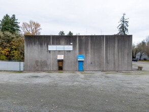 1555-1557 SE Crystal Lake Dr, Corvallis, OR for lease Building Photo- Image 1 of 14