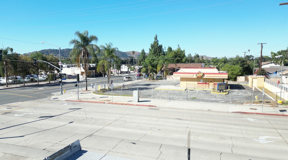 1105 W Mission Blvd, Pomona, CA for sale - Building Photo - Image 3 of 4