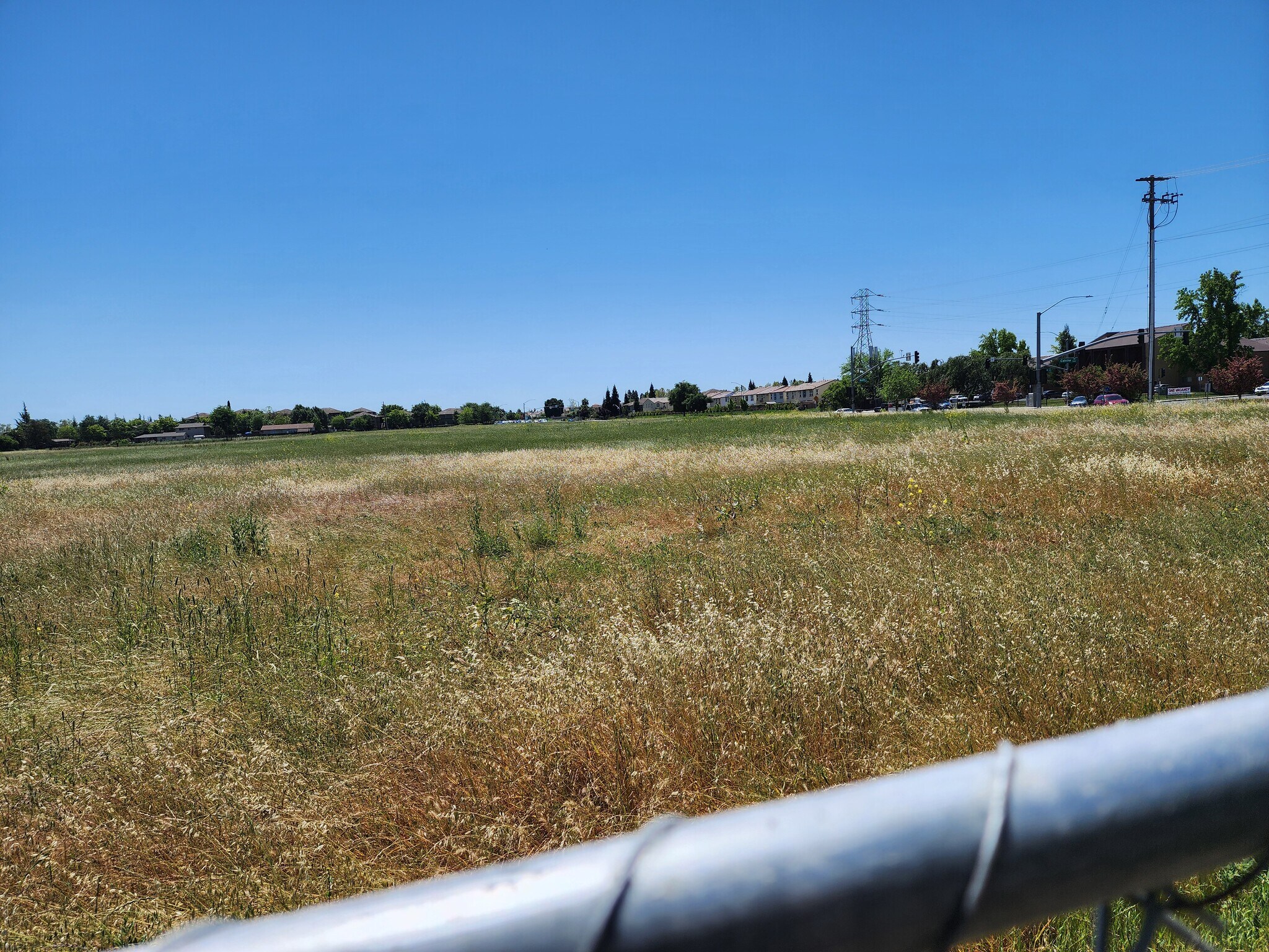 7400 Shasta Ave, Elk Grove, CA for sale Primary Photo- Image 1 of 9