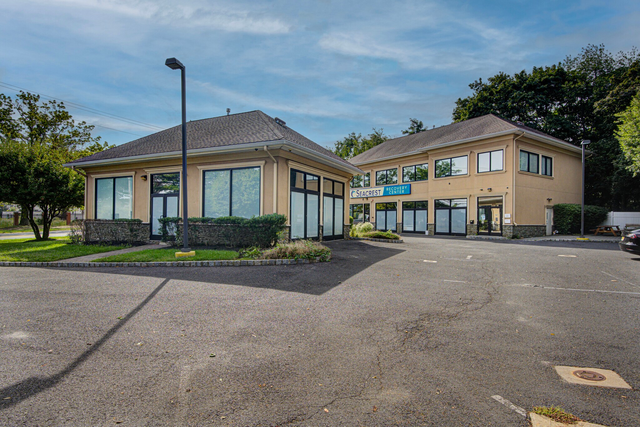 162 Highway 35, Eatontown, NJ à vendre Photo du bâtiment- Image 1 de 2