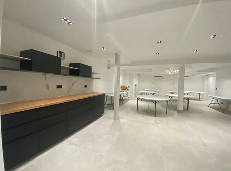 Office in Paris for sale - Interior Photo - Image 3 of 9