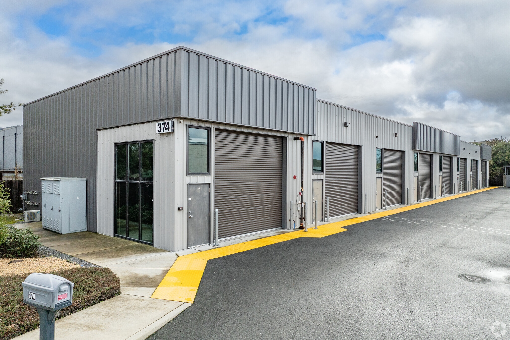 374 Yolanda Ave, Santa Rosa, CA for lease Primary Photo- Image 1 of 4