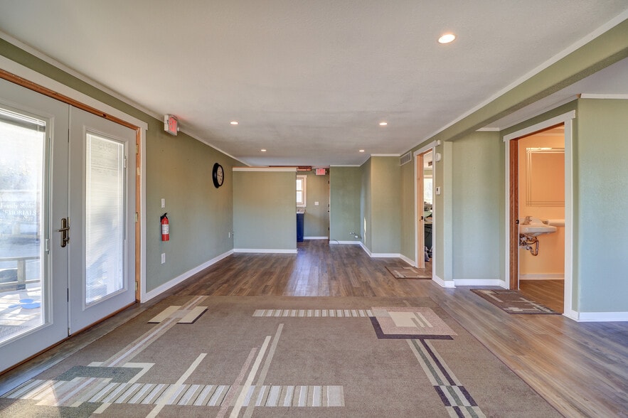 603 W Rock Falls Rd, Rock Falls, IL for sale - Building Photo - Image 3 of 29