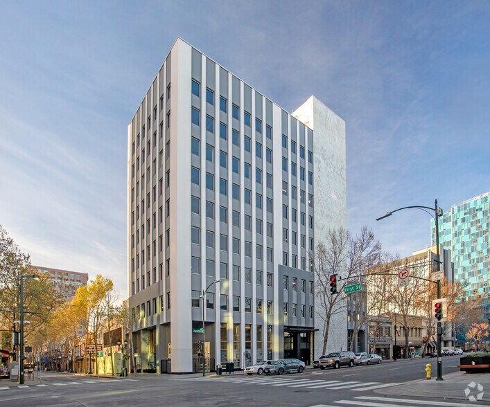 2 W Santa Clara St, San Jose, CA à louer - Photo du bâtiment - Image 1 de 8