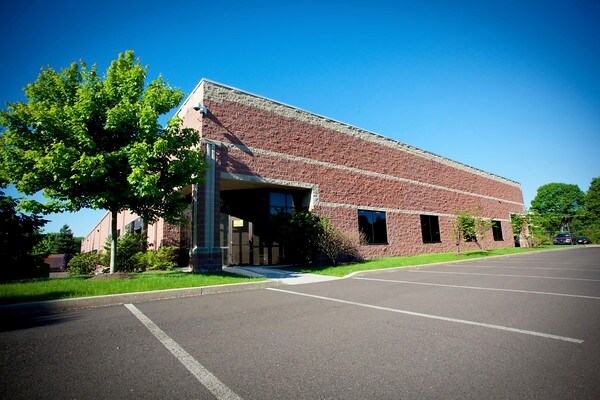 1501 Grundy Ln, Bristol, PA for lease Building Photo- Image 1 of 6
