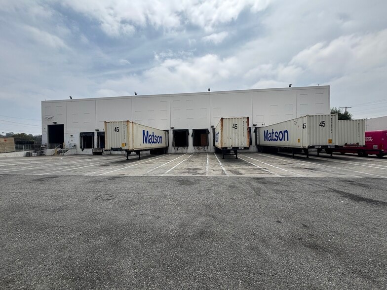 2507 Medford St, Los Angeles, CA for lease - Building Photo - Image 2 of 6