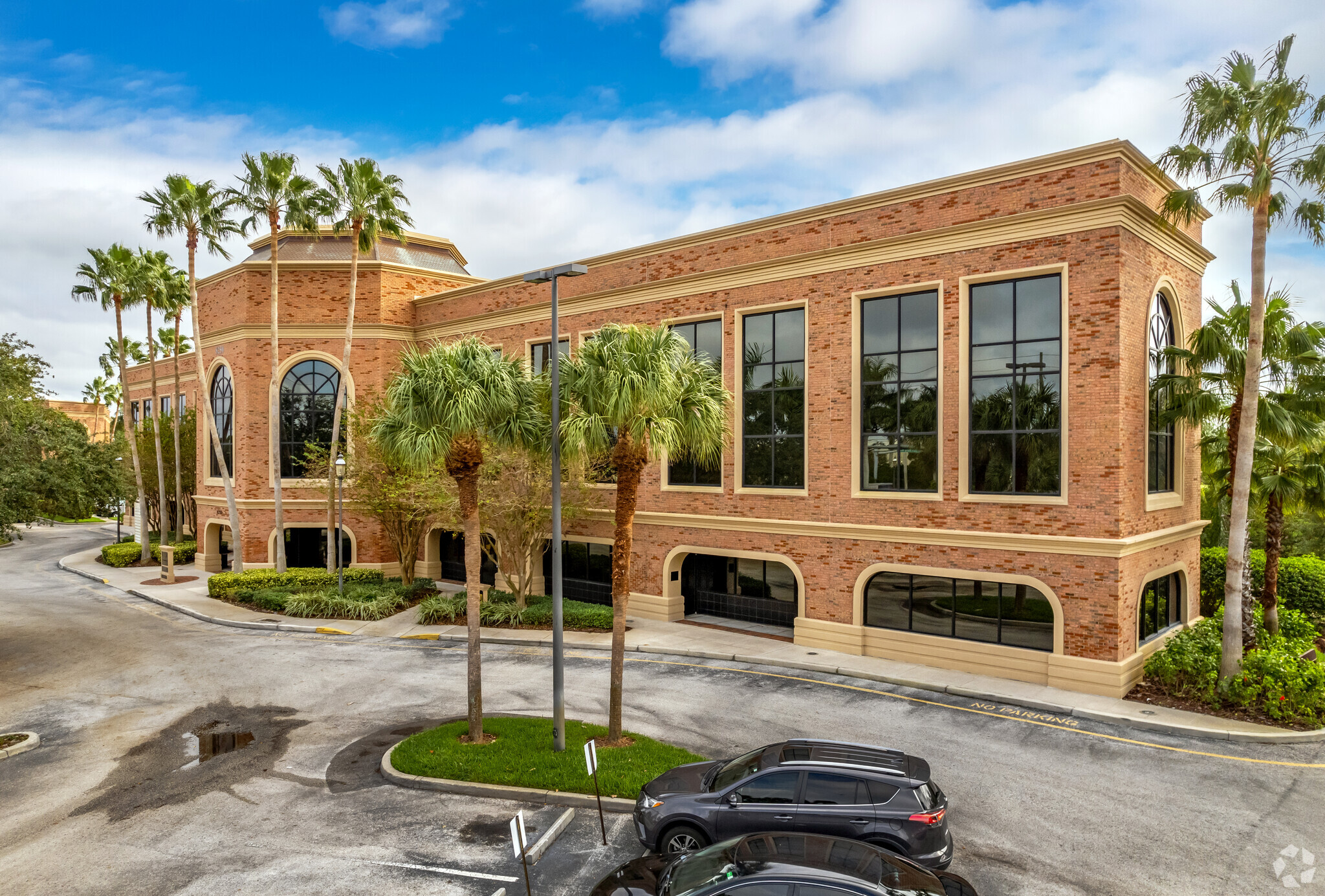 8250 Bryan Dairy Rd, Largo, FL for lease Primary Photo- Image 1 of 10