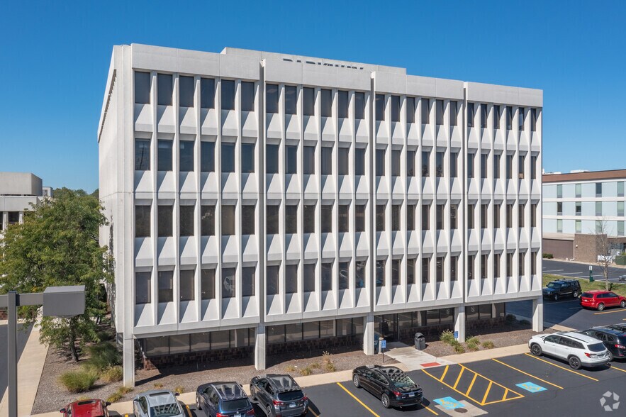 3609-3619 Park East Dr, Beachwood, OH à louer - Photo du bâtiment - Image 2 de 10