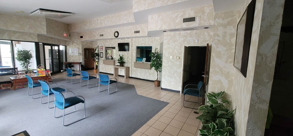 6572 River Park Dr, Riverdale, GA for lease - Building Photo - Image 3 of 39