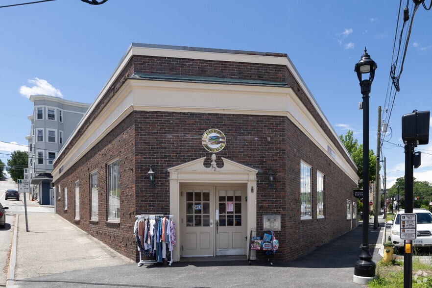 63 Broad St, Auburn, ME à vendre - Photo du bâtiment - Image 2 de 3