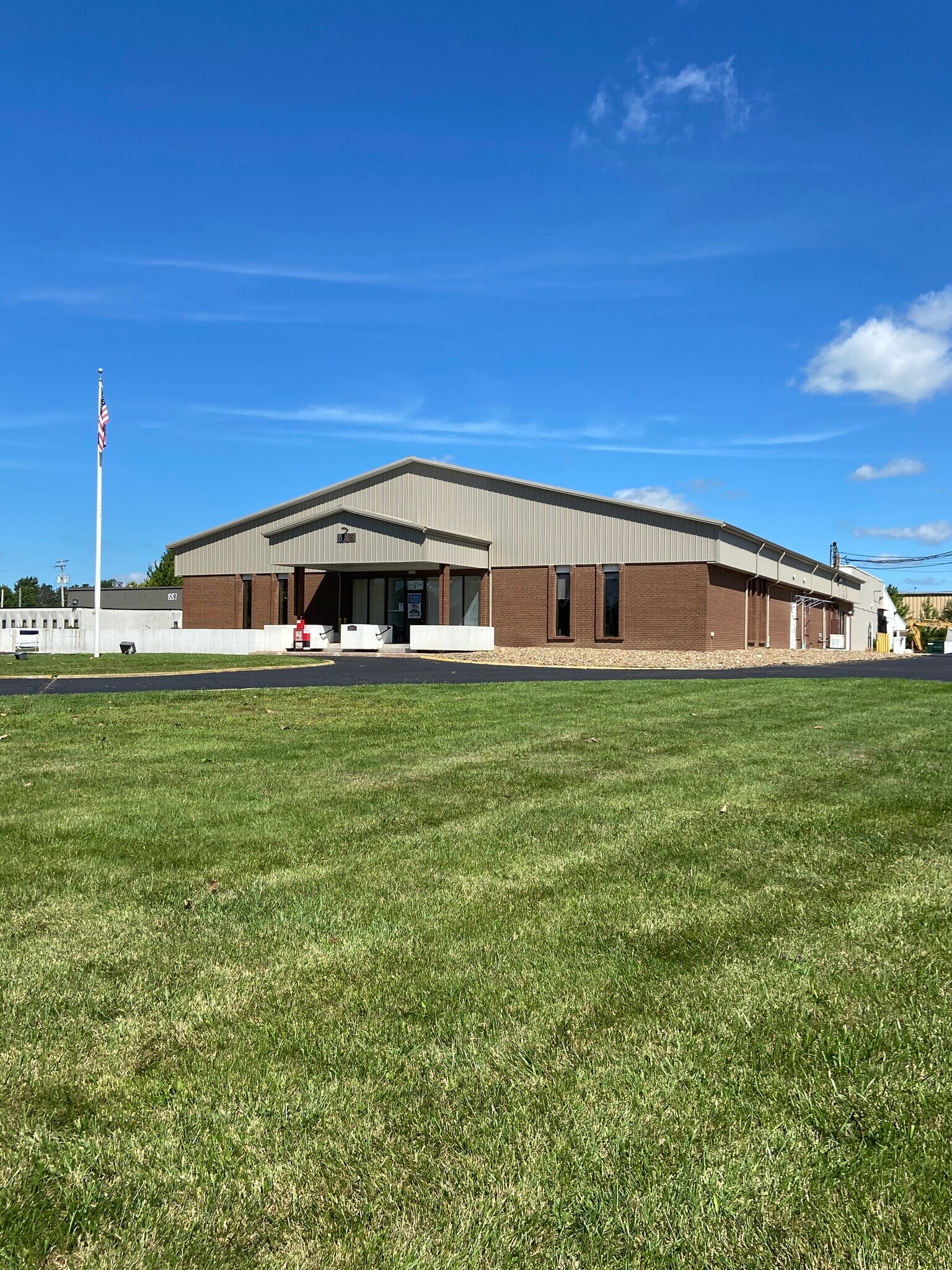 885 W Liberty St, Medina, OH à louer Photo principale- Image 1 de 4