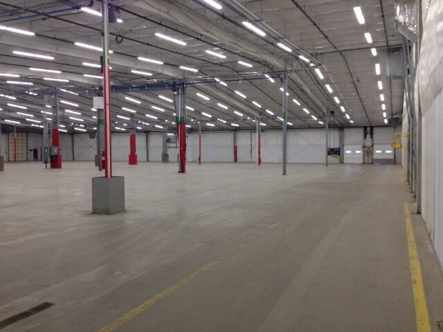 1605 State Ave NW, Owatonna, MN à louer - Photo intérieure - Image 3 de 3